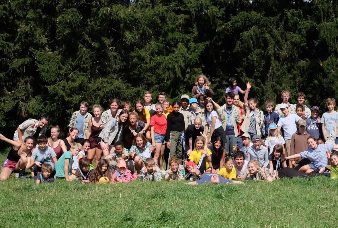 Foto van de groep tijdens het zomerkamp